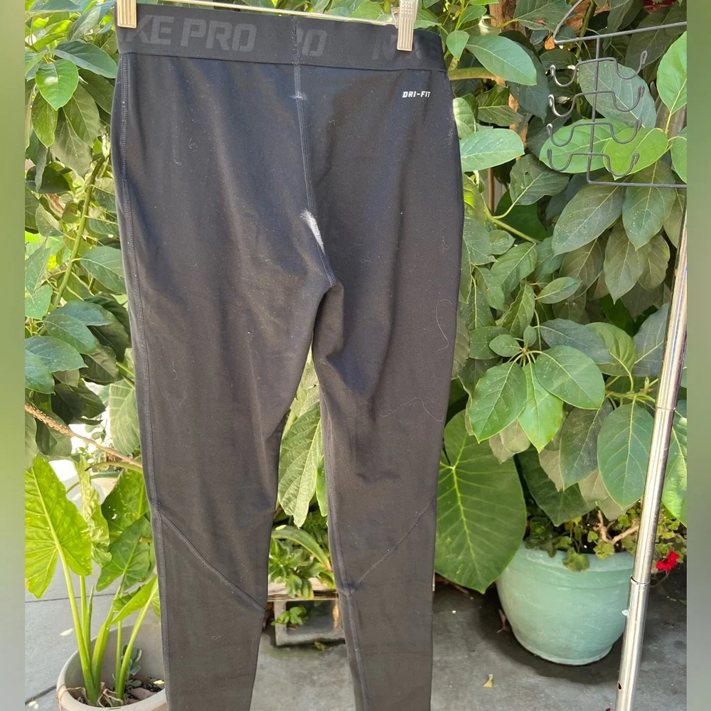 Nike pro black leggings - Picture 2 of 3
